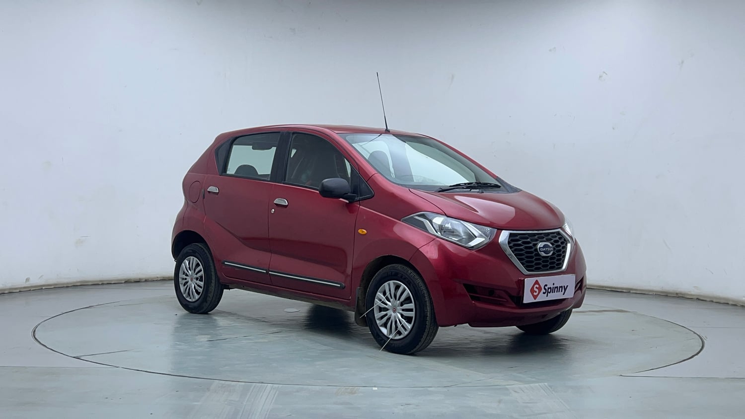 Used 2018 Datsun Redi-GO S 1.0 AMT Petrol Automatic exterior RIGHT FRONT CORNER VIEW