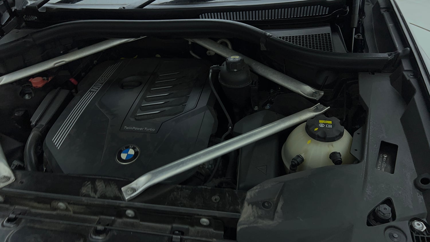 Used 2021 BMW X7 xDrive40i M Sport Petrol Automatic engine ENGINE LEFT SIDE VIEW