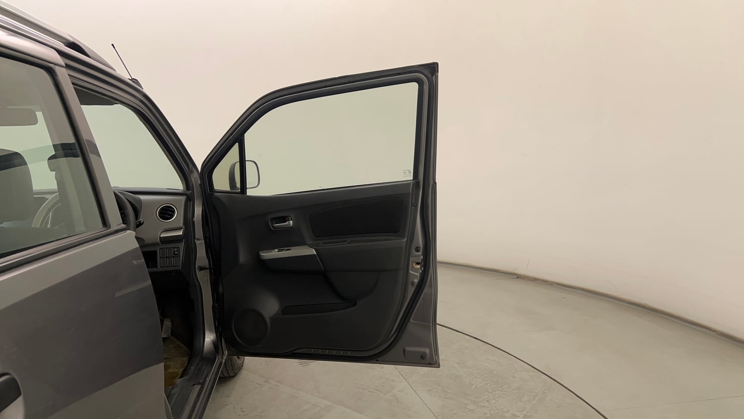 Used 2012 Maruti Suzuki Wagon R LXi Petrol Manual interior RIGHT FRONT DOOR OPEN VIEW