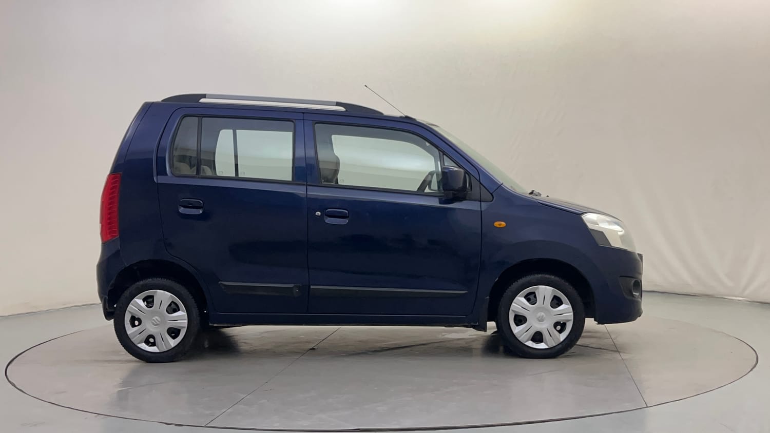 Used 2017 Maruti Suzuki Wagon R 1.0 VXI AMT Petrol Automatic exterior RIGHT SIDE VIEW