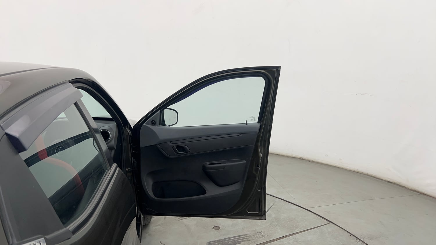 Used 2021 Renault Kwid RXT 1.0 (O) Petrol Manual interior RIGHT FRONT DOOR OPEN VIEW