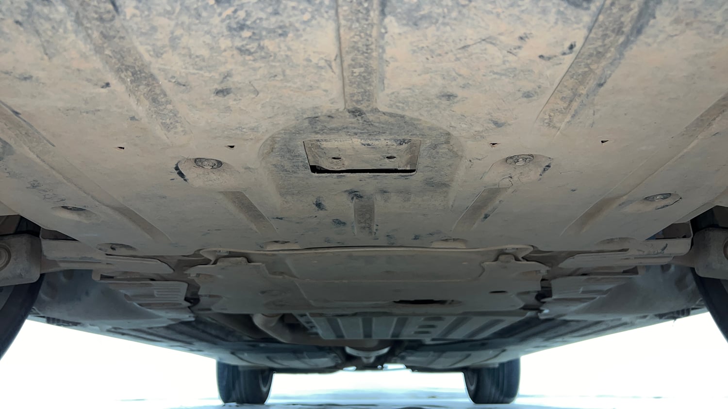 Used 2021 BMW X7 xDrive40i M Sport Petrol Automatic extra FRONT LEFT UNDERBODY VIEW