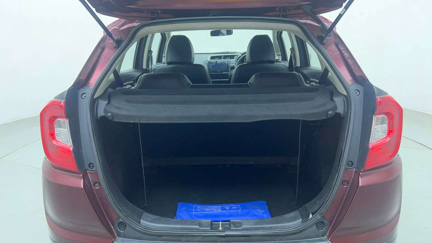 Used 2018 Honda WR-V VX MT Petrol Petrol Manual interior DICKY INSIDE VIEW