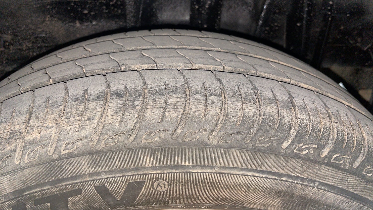 Used 2023 Tata Tiago XT (O) Petrol Manual tyres LEFT REAR TYRE TREAD VIEW