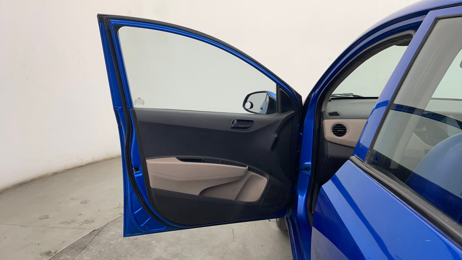 Used 2018 Hyundai Grand i10 Magna AT 1.2 Kappa VTVT Petrol Automatic interior LEFT FRONT DOOR OPEN VIEW