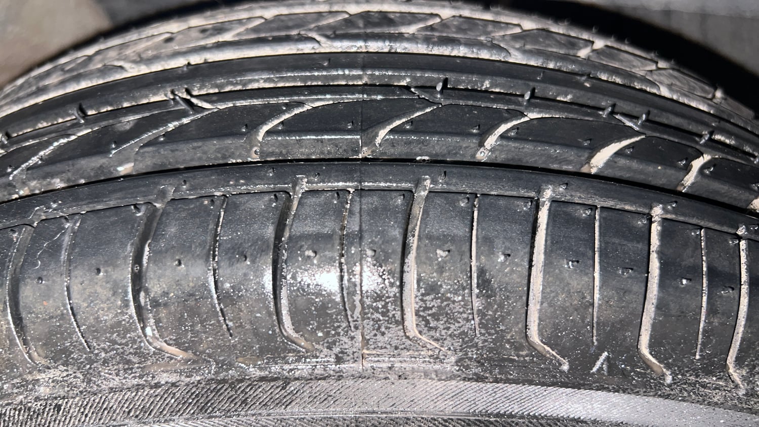 Used 2022 Renault Kwid RXT 1.0 Petrol Manual tyres RIGHT FRONT TYRE TREAD VIEW