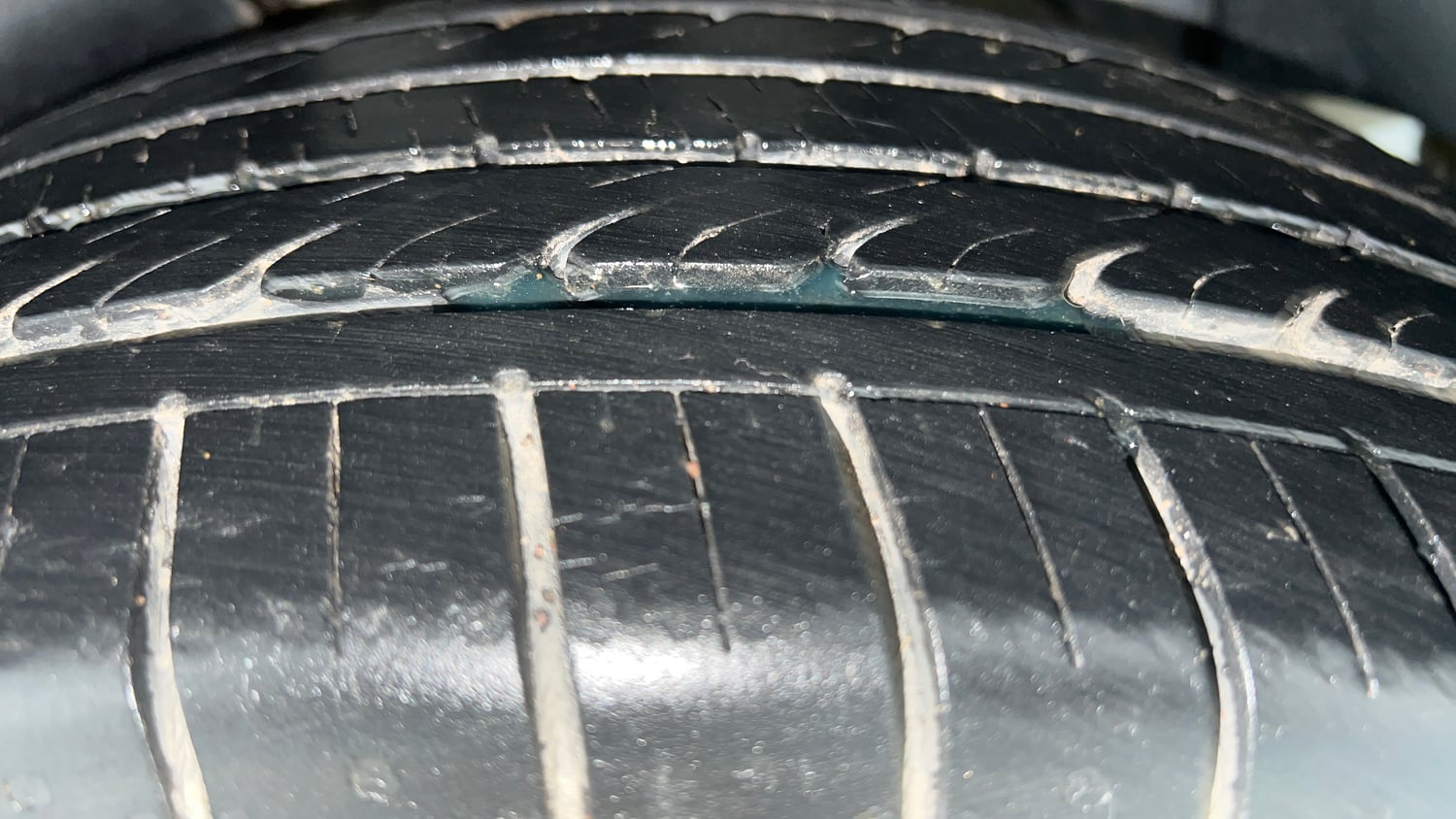 Used 2020 Kia Seltos GTX Plus DCT 1.4 Petrol Automatic tyres LEFT REAR TYRE TREAD VIEW