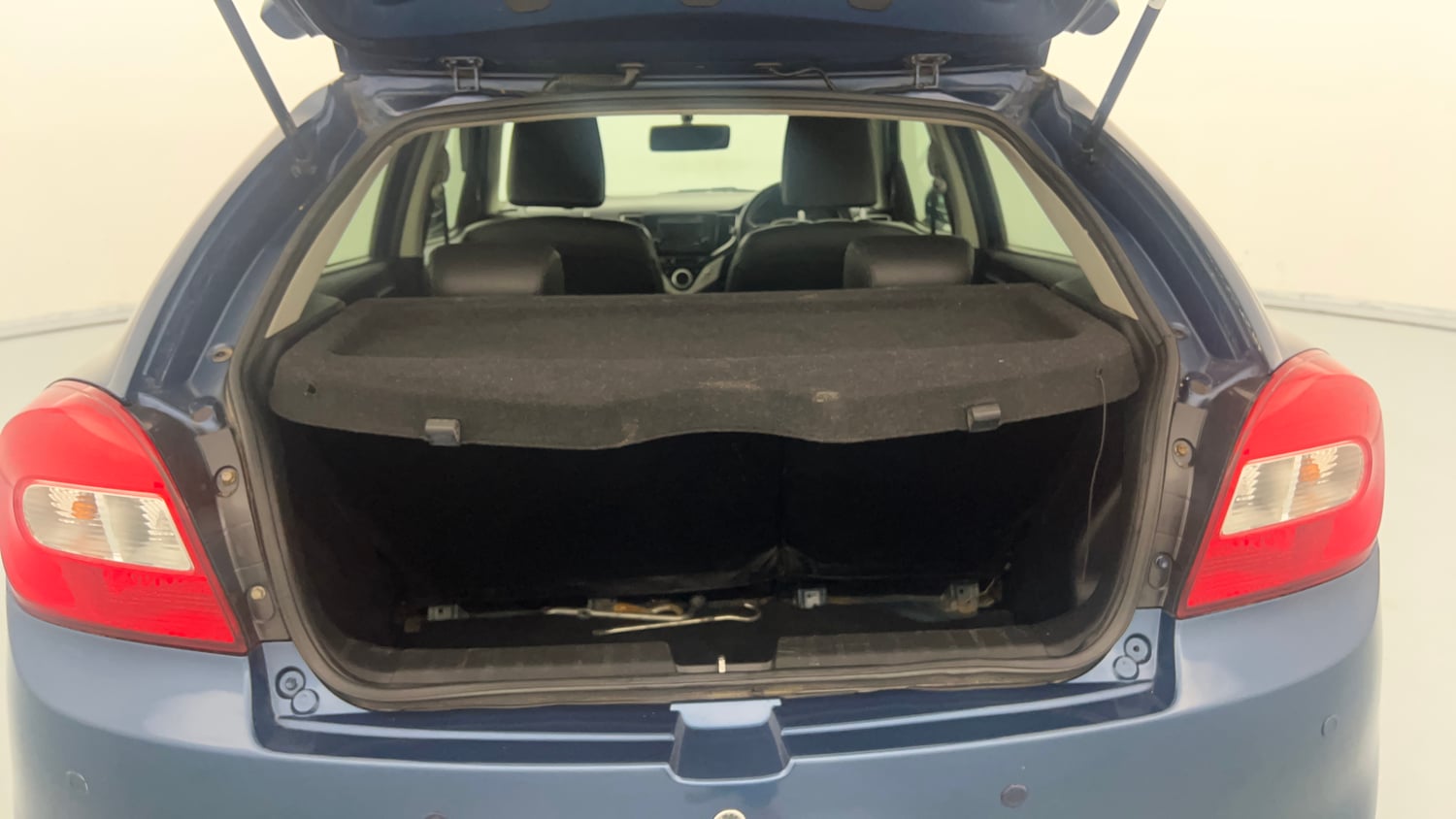 Used 2017 Maruti Suzuki Baleno Zeta 1.3 Diesel Manual interior DICKY INSIDE VIEW