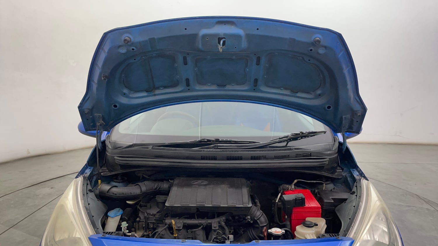 Used 2018 Hyundai Grand i10 Magna AT 1.2 Kappa VTVT Petrol Automatic engine ENGINE & BONNET OPEN FRONT VIEW