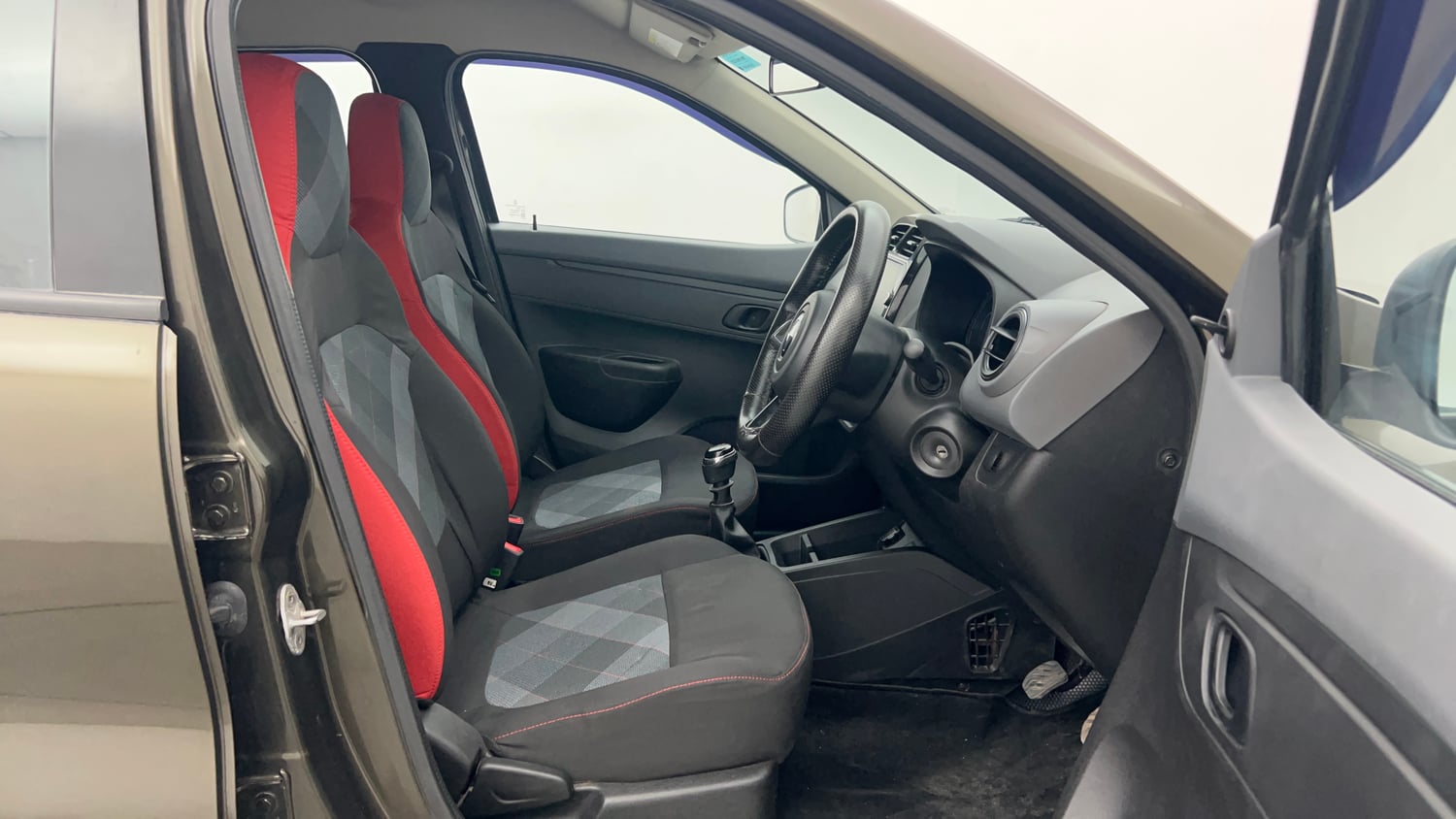 Used 2021 Renault Kwid RXT 1.0 (O) Petrol Manual interior RIGHT SIDE FRONT DOOR CABIN VIEW