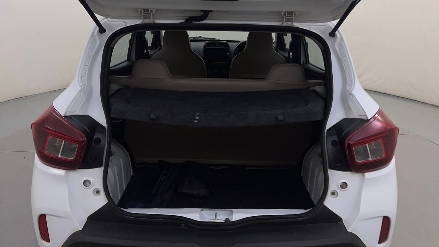 Used 2022 Renault Kwid RXT 1.0 Petrol Manual interior DICKY INSIDE VIEW