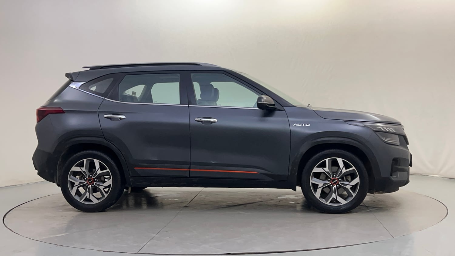 Used 2021 Kia Seltos X Line 1.5 Diesel AT Diesel Automatic exterior RIGHT SIDE VIEW