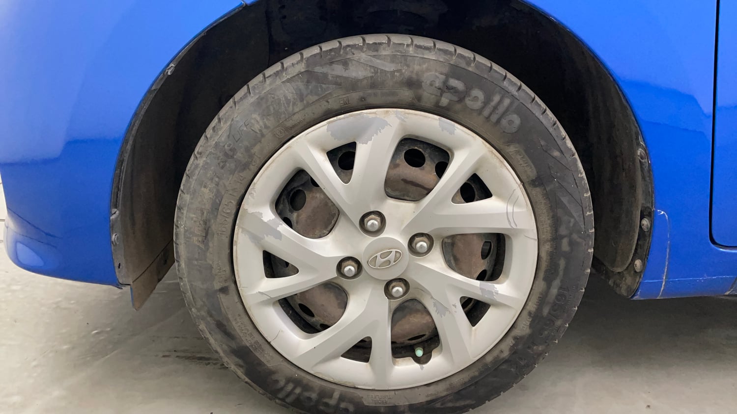 Used 2018 Hyundai Grand i10 Magna AT 1.2 Kappa VTVT Petrol Automatic tyres LEFT FRONT TYRE RIM VIEW