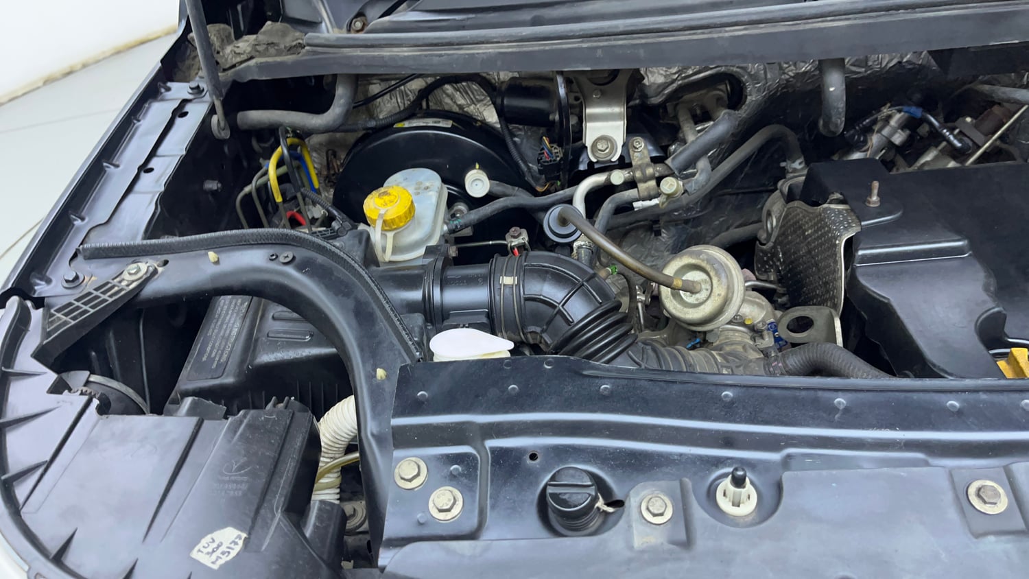 Used 2016 Mahindra TUV300 T8 Diesel Manual engine ENGINE RIGHT SIDE VIEW