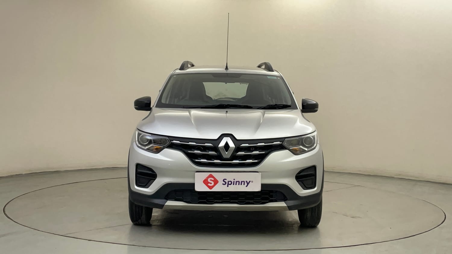 Used 2024 Renault Triber RXT Petrol Manual exterior FRONT VIEW