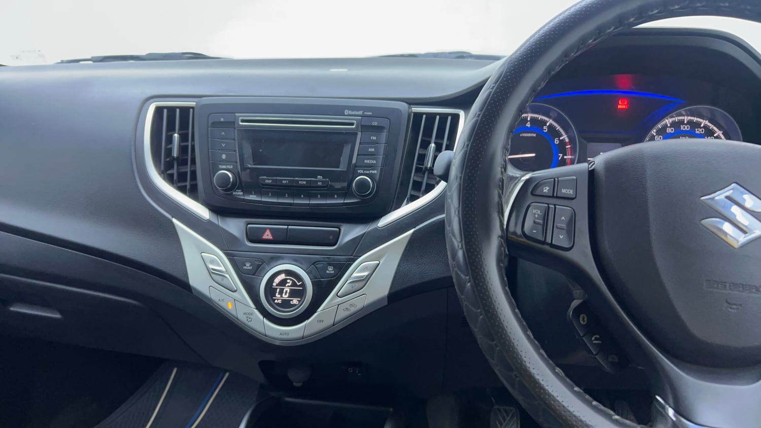 Used 2018 Maruti Suzuki Baleno Delta 1.2 Petrol Manual interior MUSIC SYSTEM & AC CONTROL VIEW