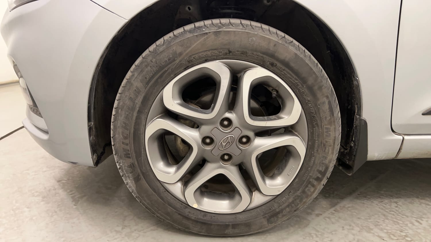 Used 2019 Hyundai Elite i20 Asta 1.2 (O) Petrol Manual tyres LEFT FRONT TYRE RIM VIEW