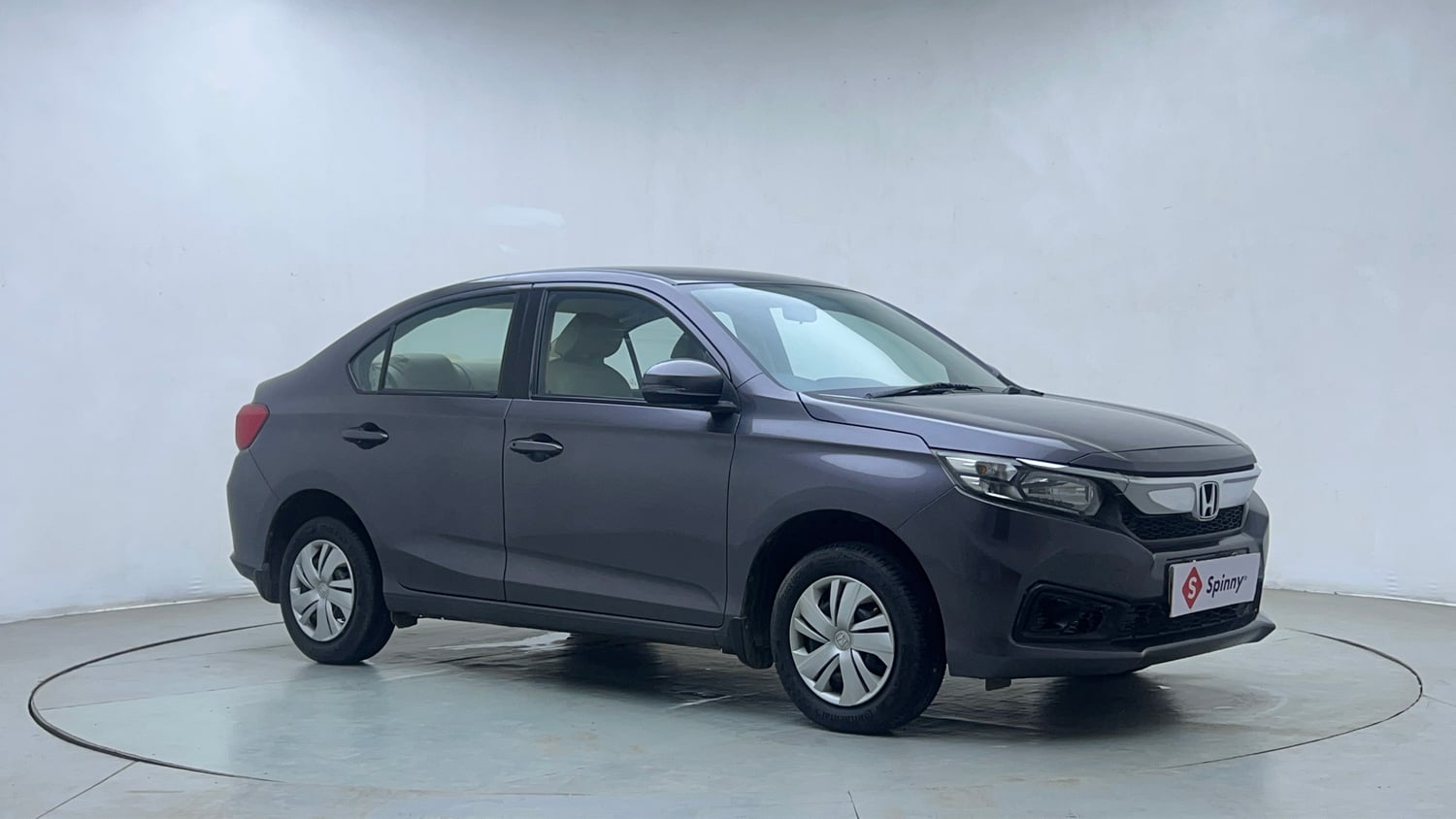 Used 2019 Honda Amaze 1.2 S MT Petrol Petrol Manual exterior RIGHT FRONT CORNER VIEW