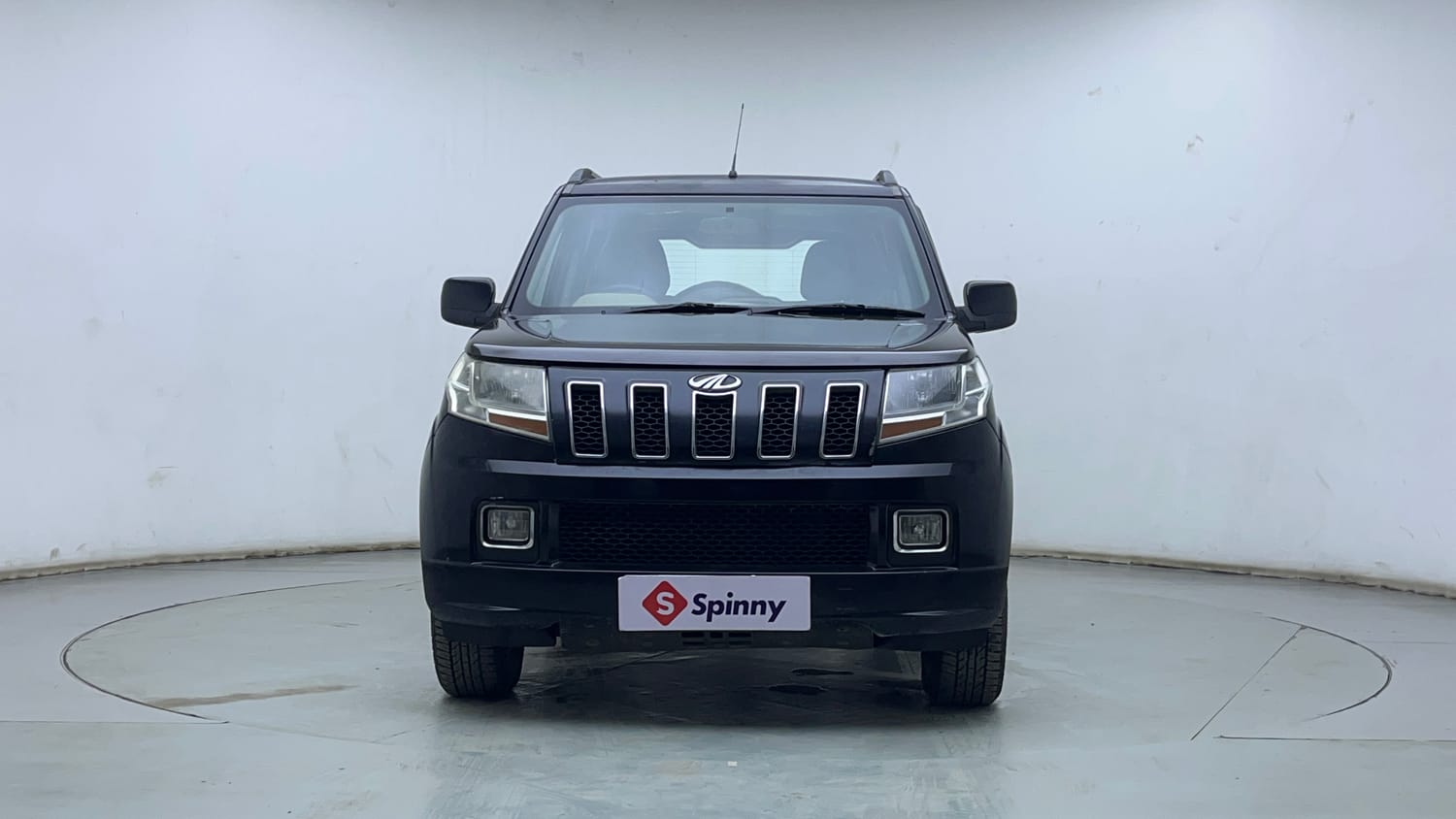 Used 2016 Mahindra TUV300 T8 Diesel Manual exterior FRONT VIEW