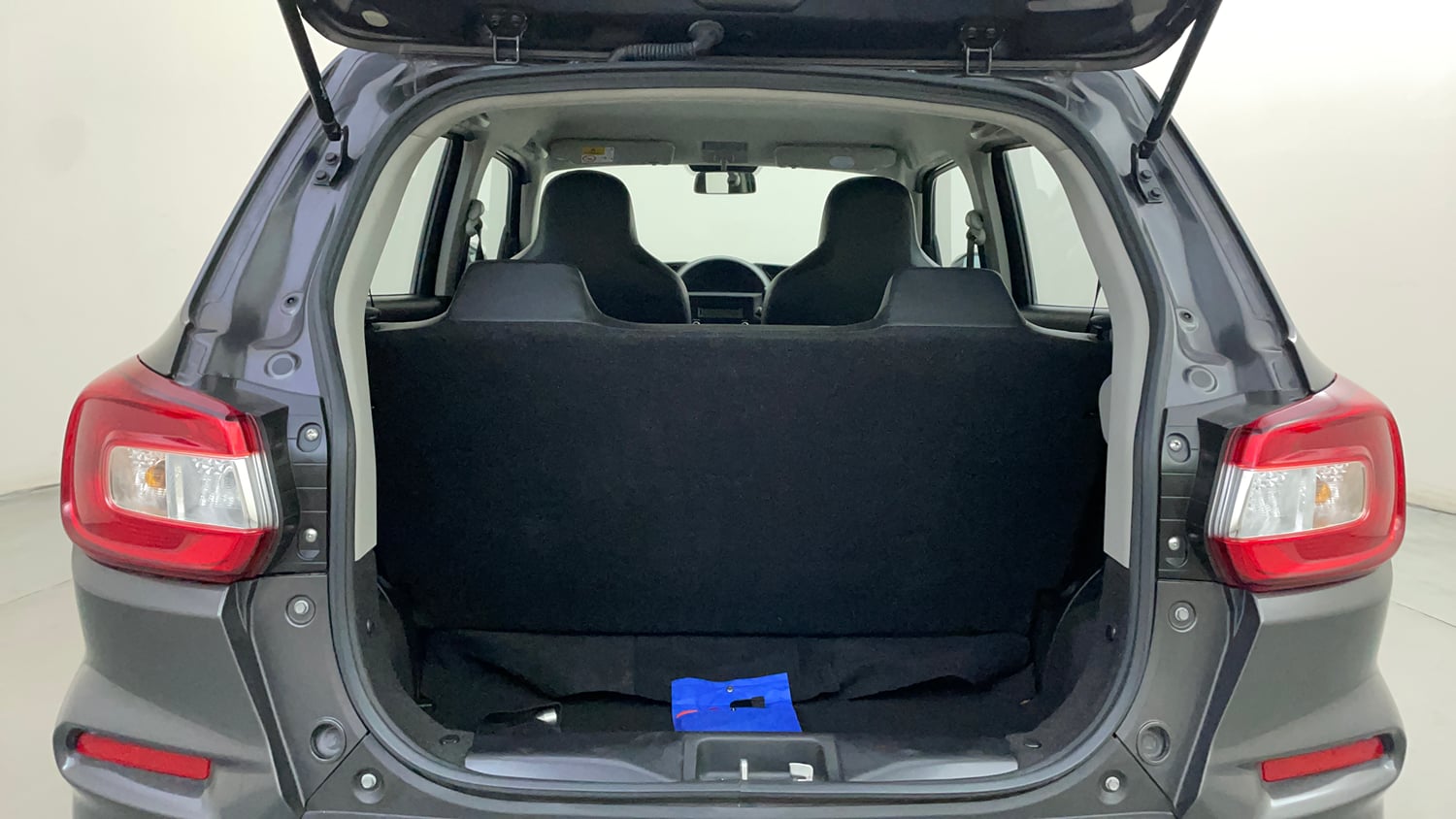 Used 2025 Maruti Suzuki S-Presso VXi (O) Petrol Manual interior DICKY INSIDE VIEW