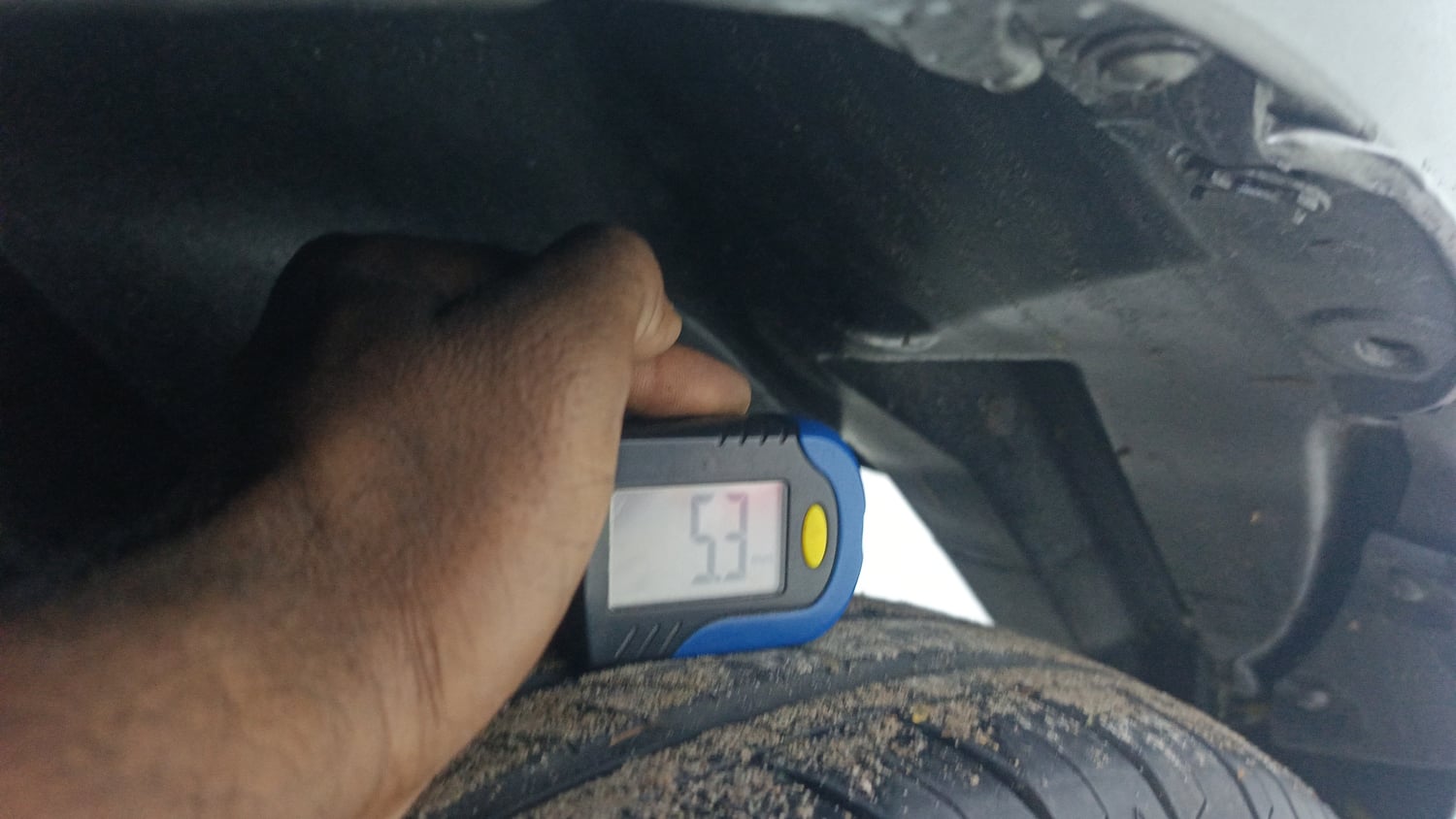 Used 2022 Maruti Suzuki Swift VXi AMT Petrol Automatic tyres LEFT REAR TYRE TREAD VIEW