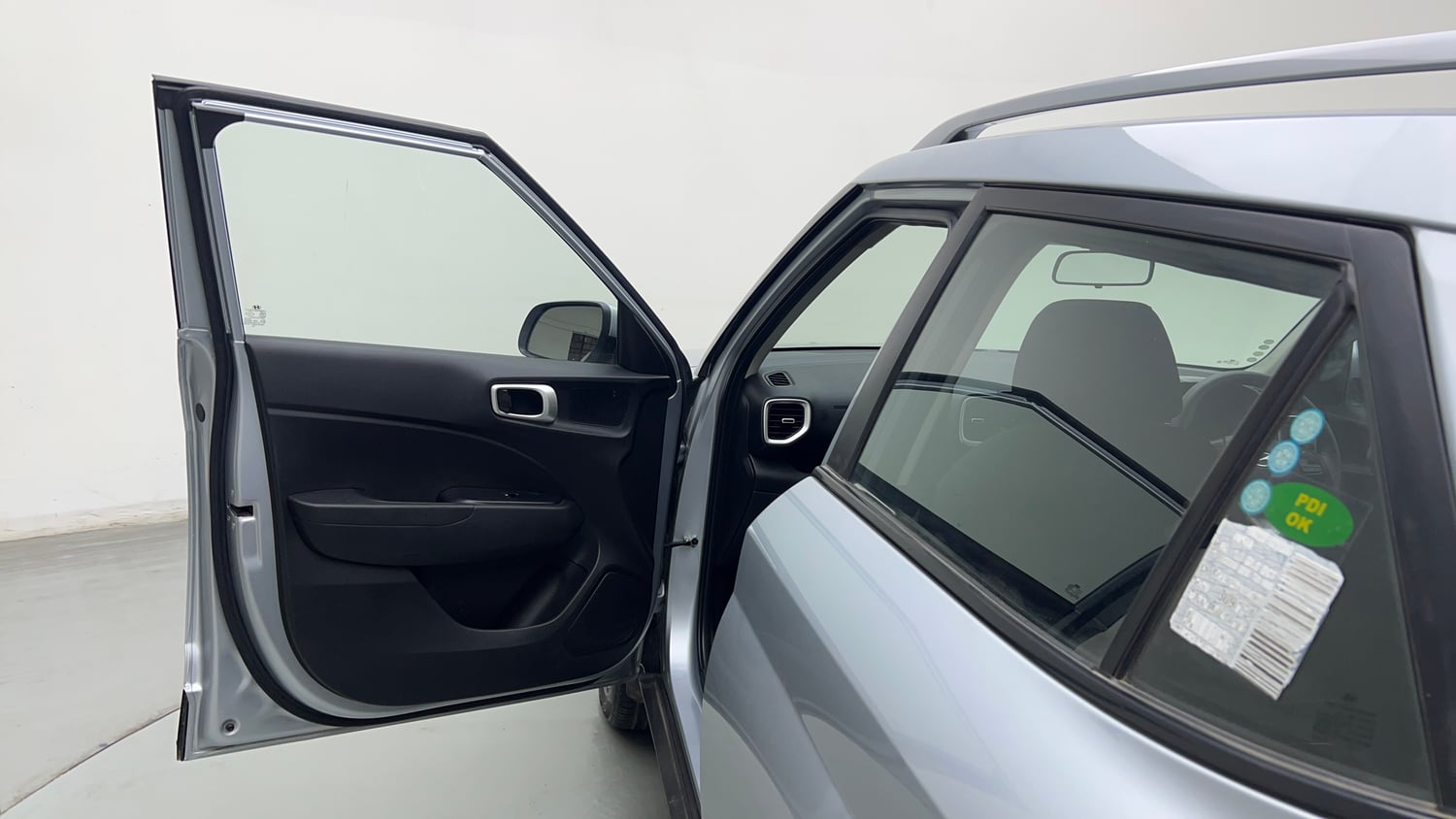 Used 2022 Hyundai Venue S (O) 1.0 Turbo DCT Petrol Automatic interior LEFT FRONT DOOR OPEN VIEW