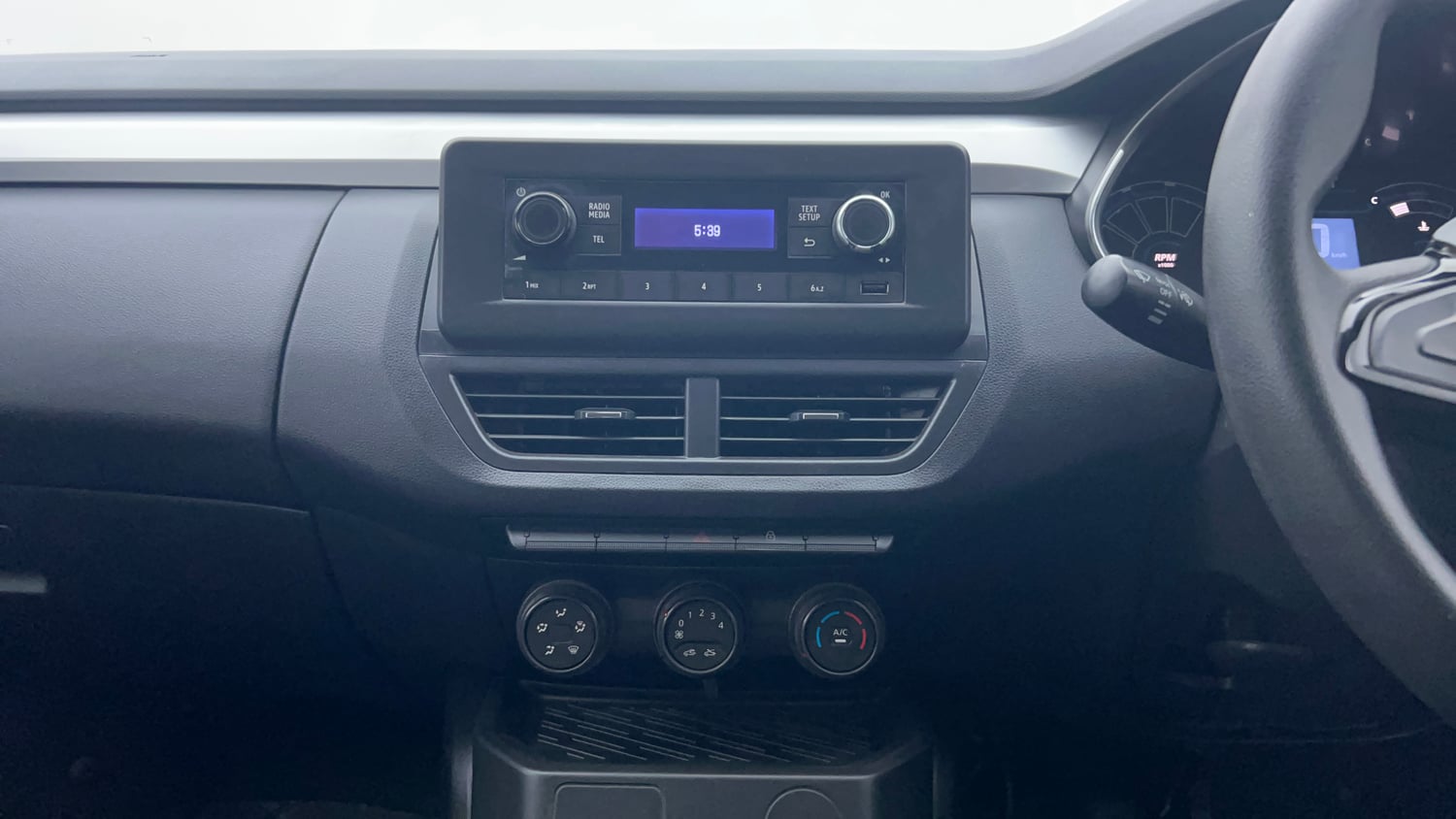 Used 2021 Renault Kiger RXL MT Petrol Manual interior MUSIC SYSTEM & AC CONTROL VIEW