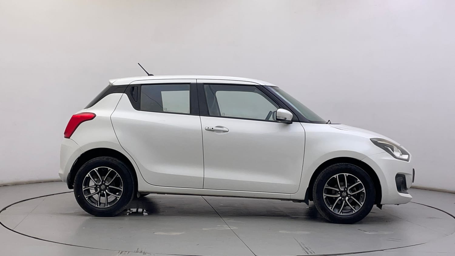 Used 2019 Maruti Suzuki Swift ZXi Plus AMT Petrol Automatic exterior RIGHT SIDE VIEW
