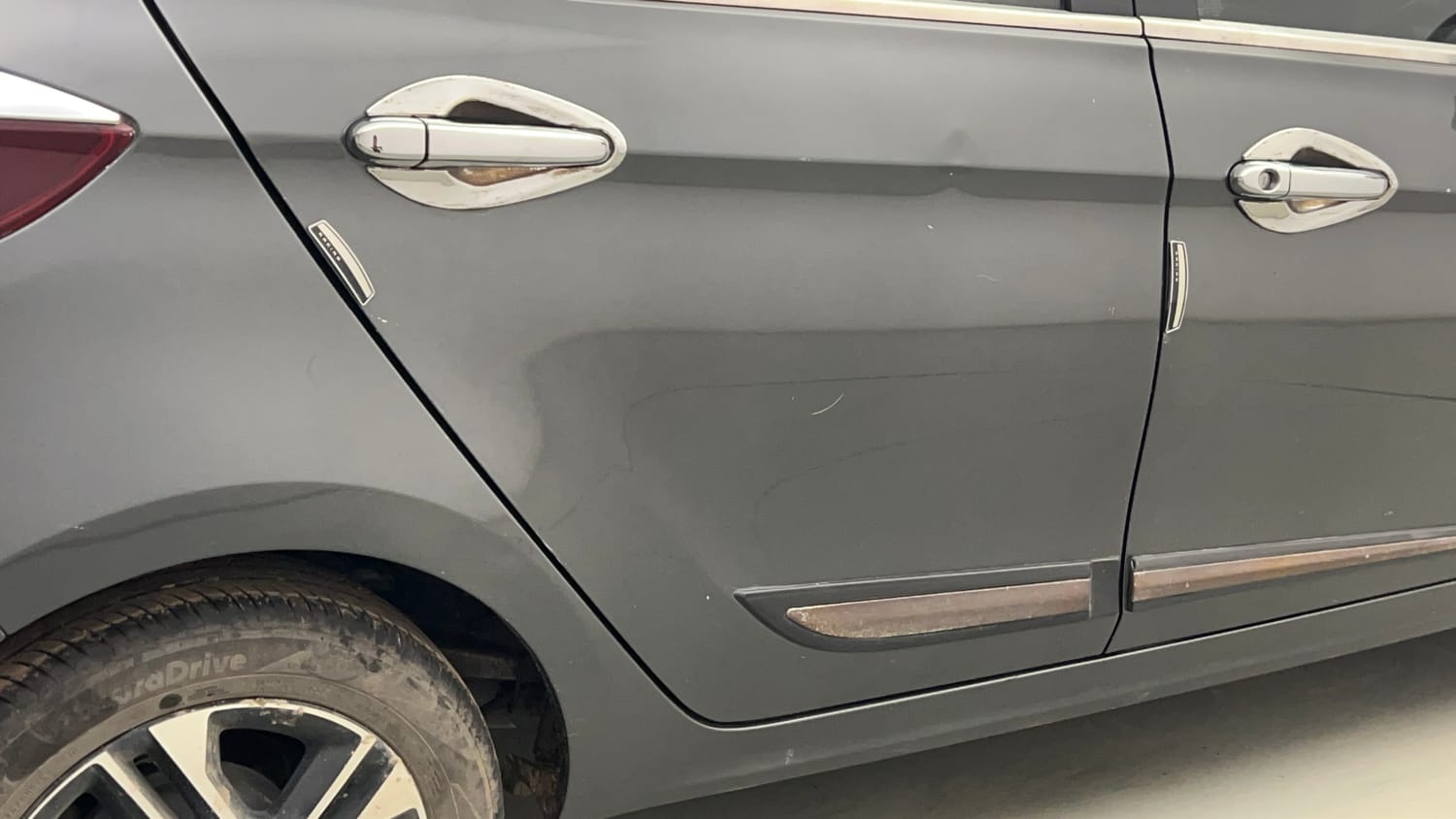 Used 2025 Tata Tiago XZ Plus Petrol Manual dents MINOR DENT