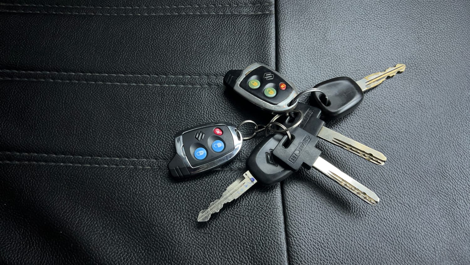 Used 2014 Maruti Suzuki Swift LXi Petrol Manual extra CAR KEY VIEW