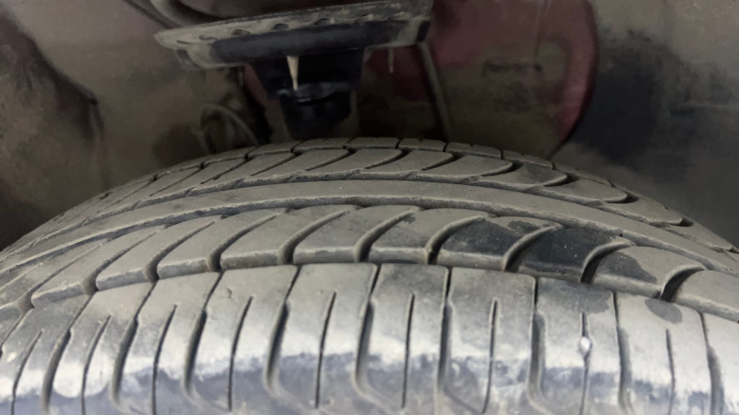 Used 2019 Hyundai Elite i20 Magna Plus 1.2 Petrol Manual tyres RIGHT FRONT TYRE TREAD VIEW