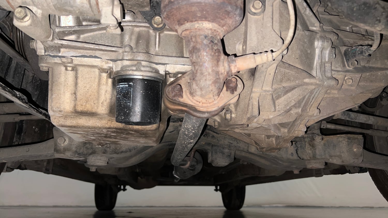 Used 2017 Maruti Suzuki Wagon R 1.0 VXI AMT Petrol Automatic extra FRONT LEFT UNDERBODY VIEW