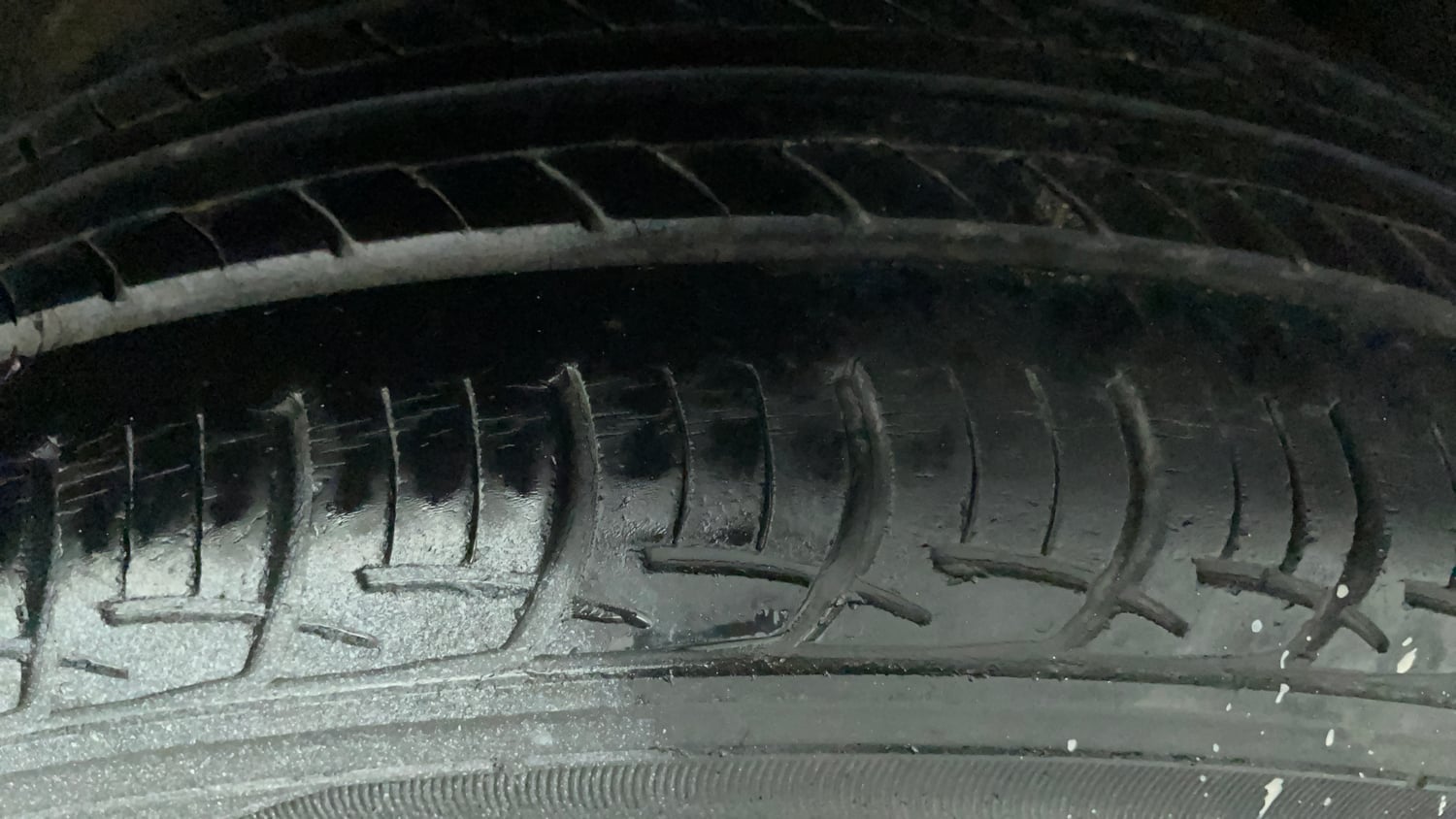 Used 2017 Maruti Suzuki Baleno Delta 1.2 Petrol Manual tyres LEFT REAR TYRE TREAD VIEW