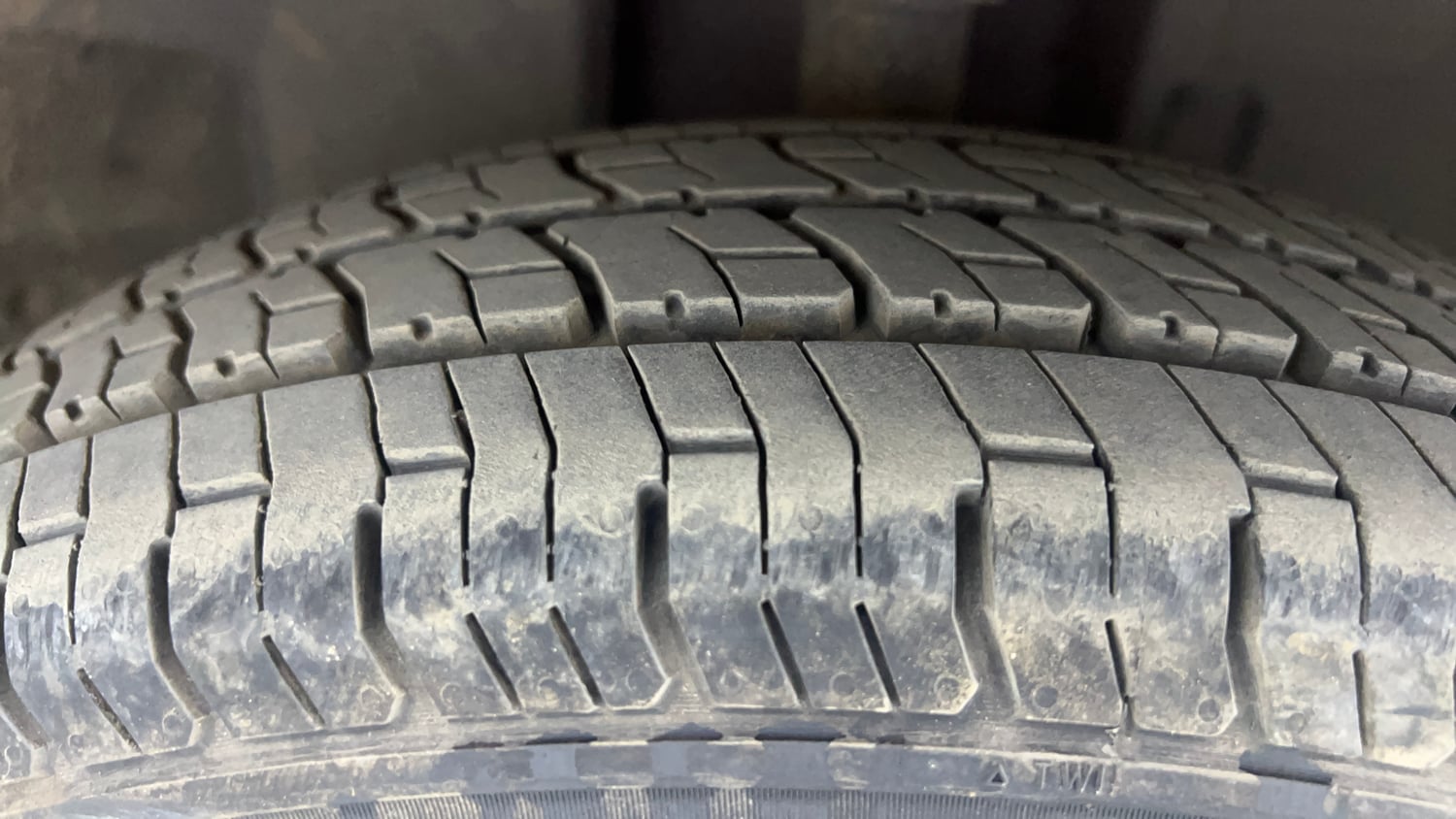 Used 2018 Datsun Redi-GO S 1.0 AMT Petrol Automatic tyres RIGHT FRONT TYRE TREAD VIEW