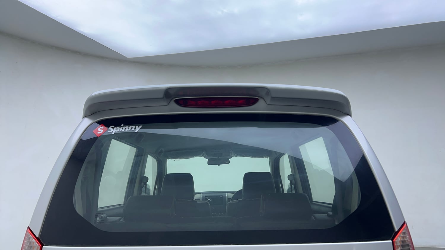 Used 2014 Maruti Suzuki Wagon R LXI Petrol Manual exterior BACK WINDSHIELD VIEW