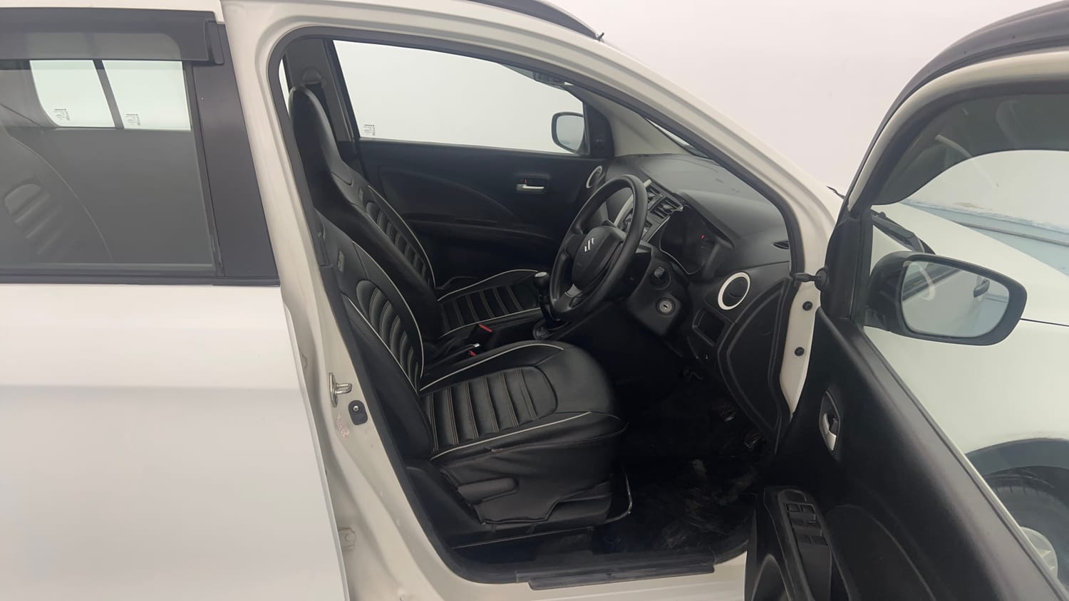 Used 2018 Maruti Suzuki Celerio X Vxi Petrol Manual interior RIGHT SIDE FRONT DOOR CABIN VIEW