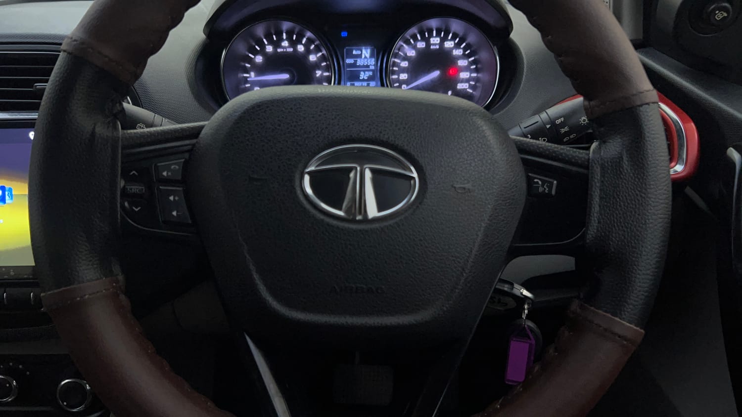 Used 2018 Tata Tiago Revotron XZA Petrol Automatic top_features Airbags