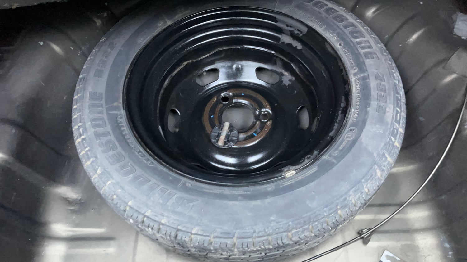 Used 2018 Renault Kwid 1.0 RXT Petrol Manual tyres SPARE TYRE VIEW