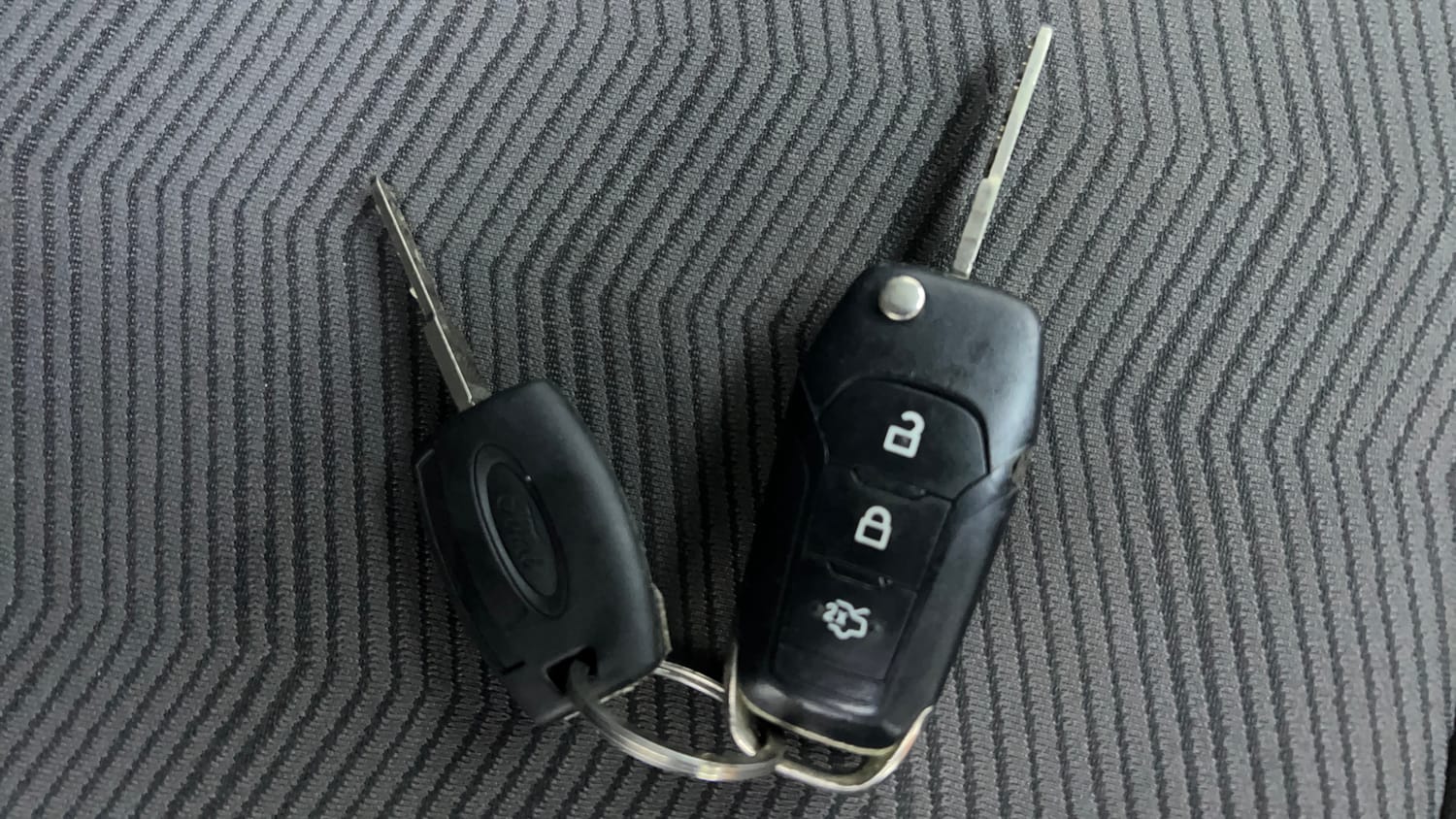 Used 2016 Ford Figo Titanium Plus 1.2 Ti-VCT Petrol Manual extra CAR KEY VIEW