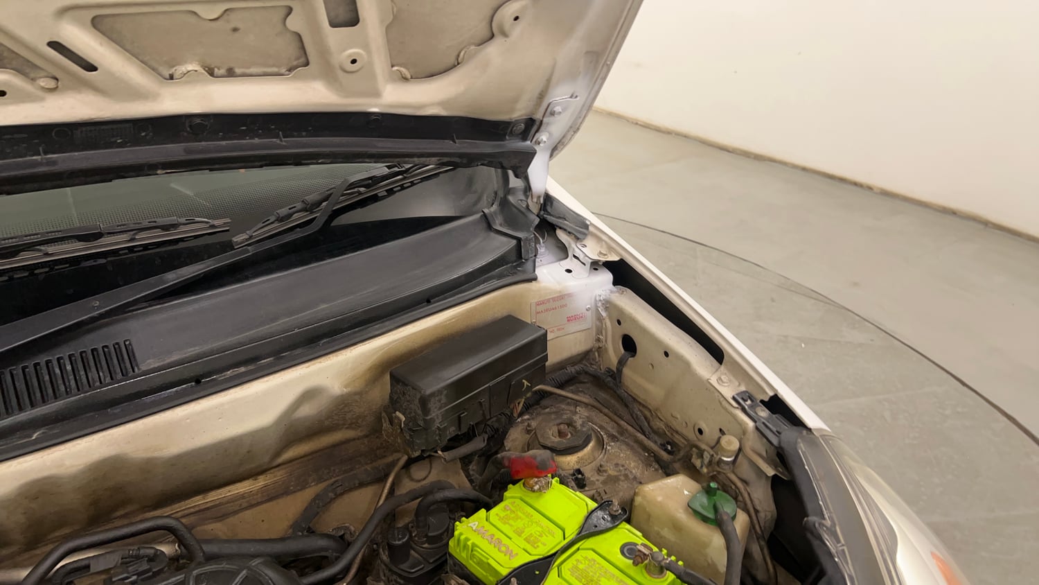 Used 2021 Maruti Suzuki Alto 800 LXi Petrol Manual engine ENGINE LEFT SIDE HINGE & APRON VIEW