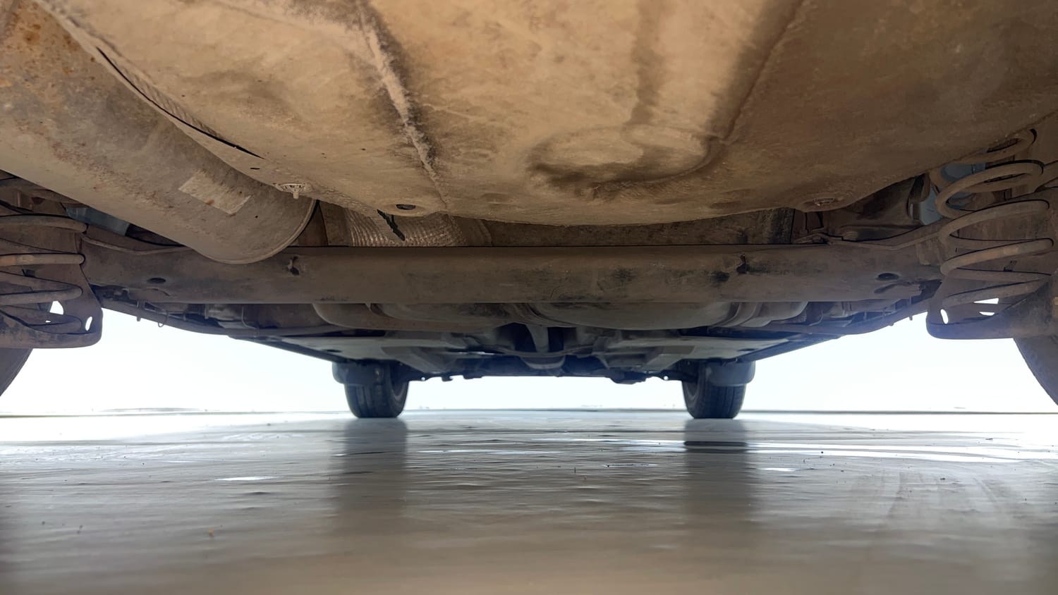 Used 2018 Skoda Rapid Ambition 1.6 MPI Petrol Manual extra REAR UNDERBODY VIEW (TAKEN FROM REAR)