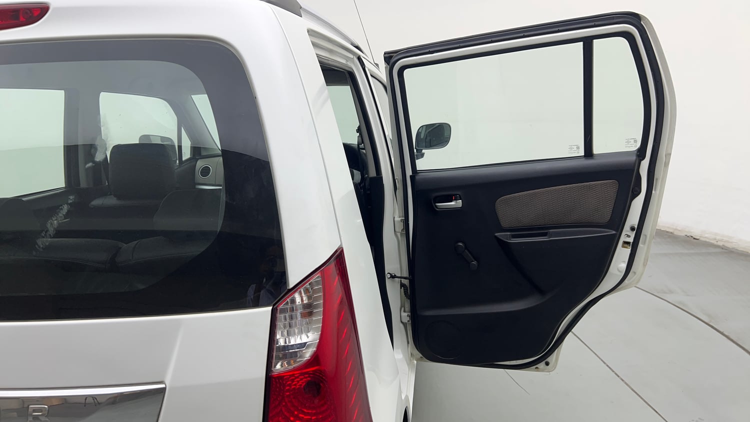 Used 2013 Maruti Suzuki Wagon R LXI Petrol Manual interior RIGHT REAR DOOR OPEN VIEW