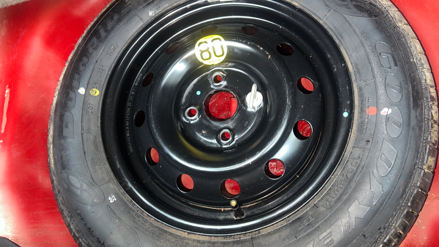 Used 2017 Maruti Suzuki Swift ZXi Petrol Manual tyres SPARE TYRE VIEW