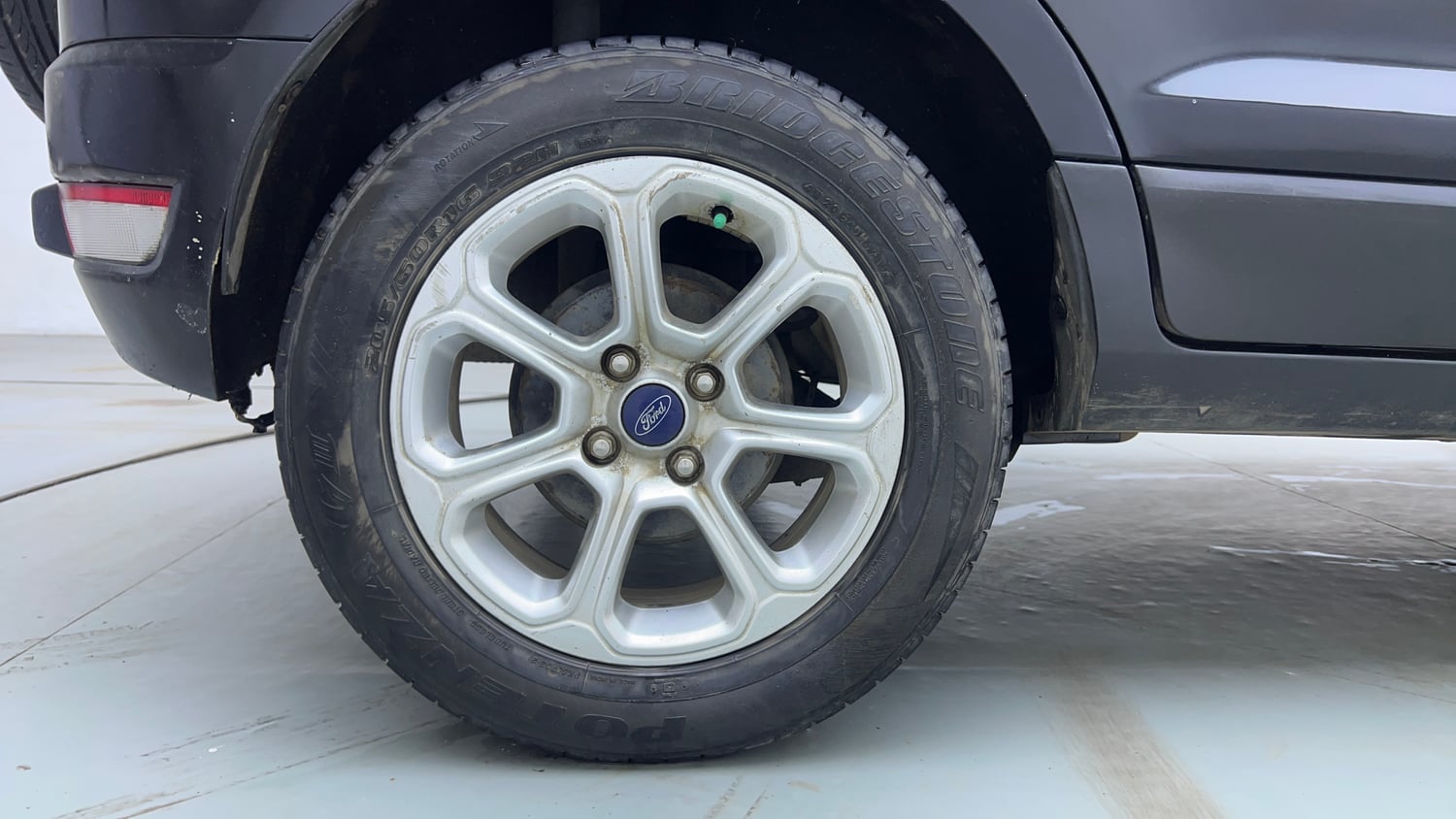 Used 2019 Ford EcoSport Titanium + 1.5L Ti-VCT AT Petrol Automatic tyres RIGHT REAR TYRE RIM VIEW