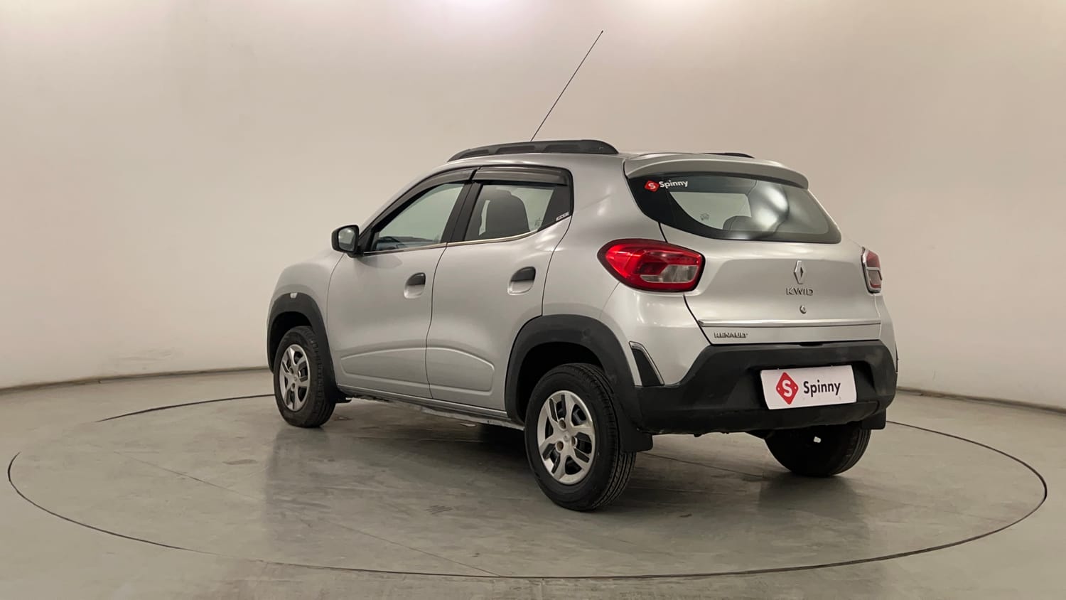 Used 2016 Renault Kwid RXT Petrol Manual exterior LEFT REAR CORNER VIEW
