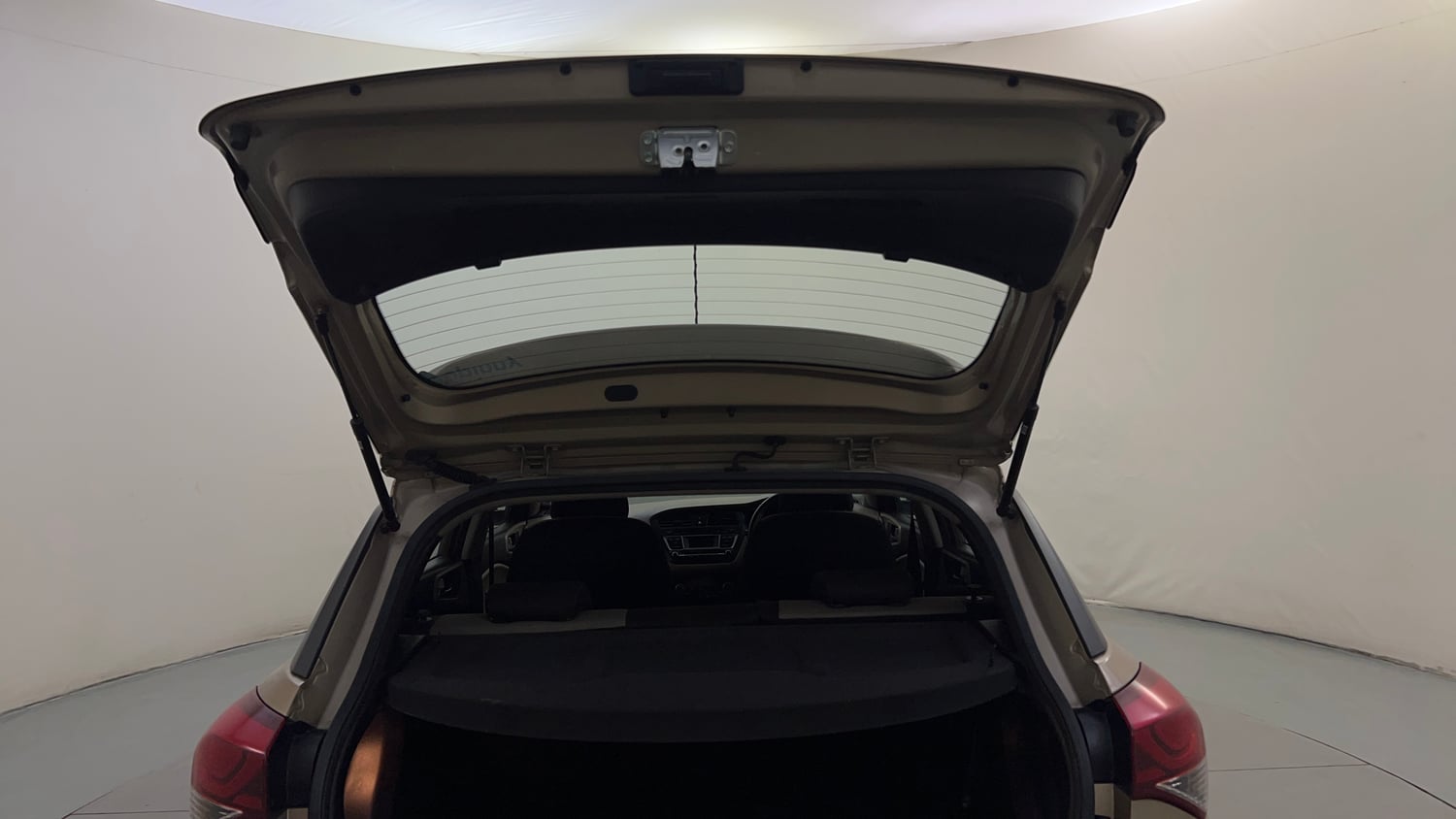 Used 2015 Hyundai Elite i20 Asta 1.2 Petrol Manual interior DICKY DOOR OPEN VIEW