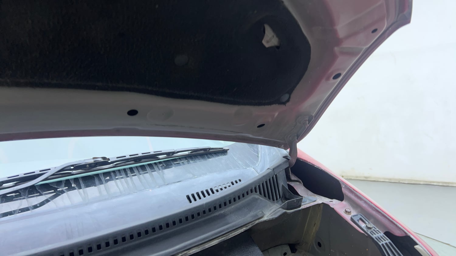 Used 2018 Datsun Redi-GO S 1.0 AMT Petrol Automatic engine ENGINE LEFT SIDE HINGE & APRON VIEW