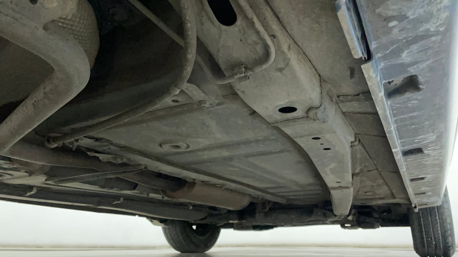 Used 2017 Maruti Suzuki Baleno Delta 1.2 Petrol Manual extra REAR RIGHT UNDERBODY VIEW