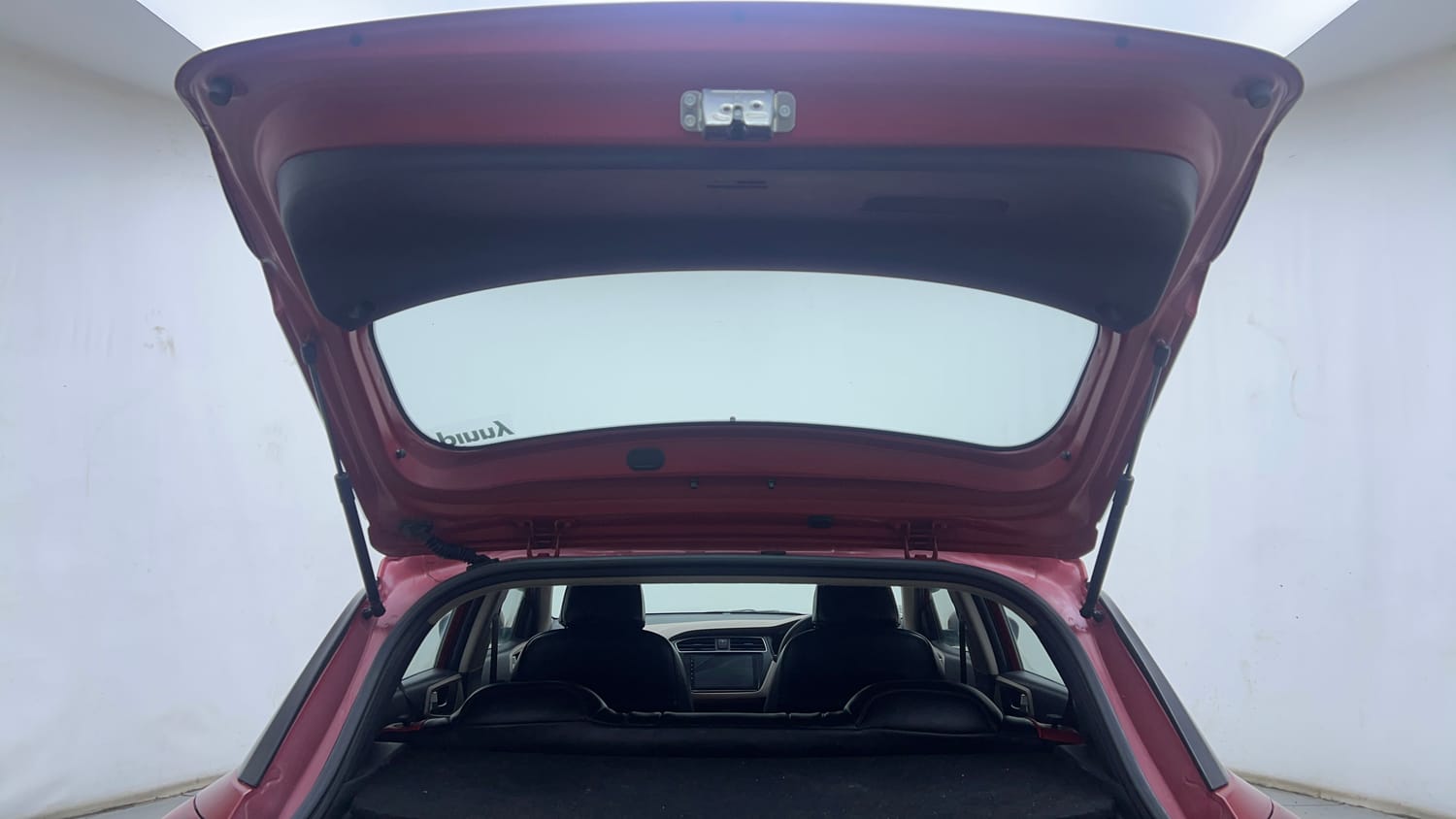 Used 2019 Hyundai Elite i20 Magna Plus 1.2 Petrol Manual interior DICKY DOOR OPEN VIEW