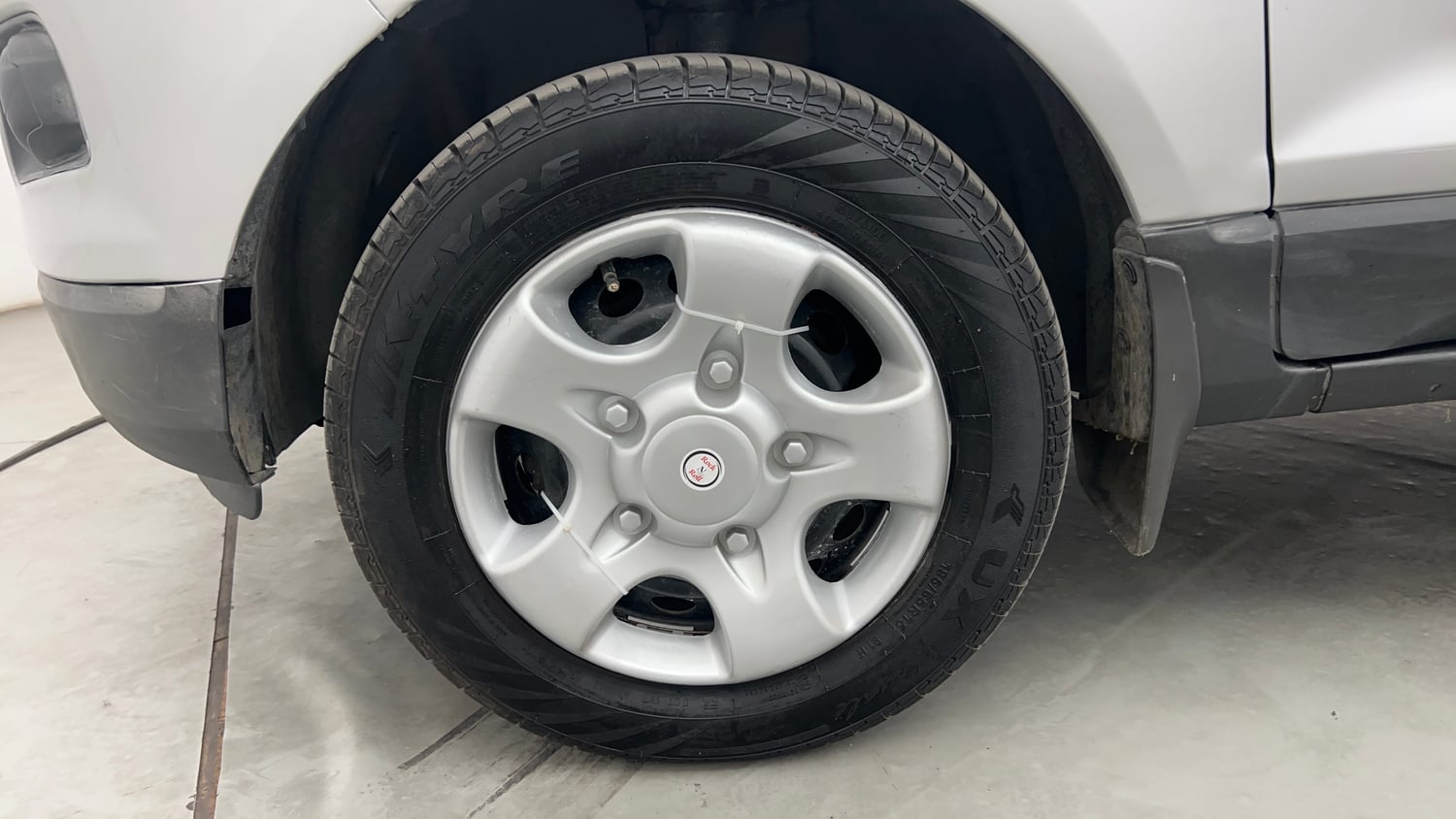 Used 2016 Ford EcoSport Ambiente 1.5L TDCi Diesel Manual tyres LEFT FRONT TYRE RIM VIEW